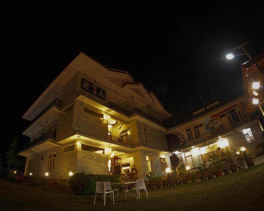 Hostel Moustache Bir Exterior foto